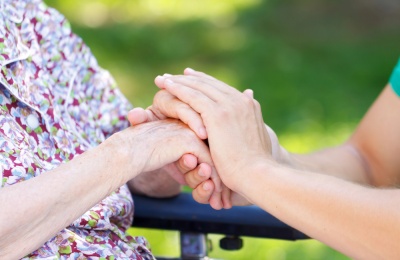 Proč je důležitý individuální přístup v péči o seniory
